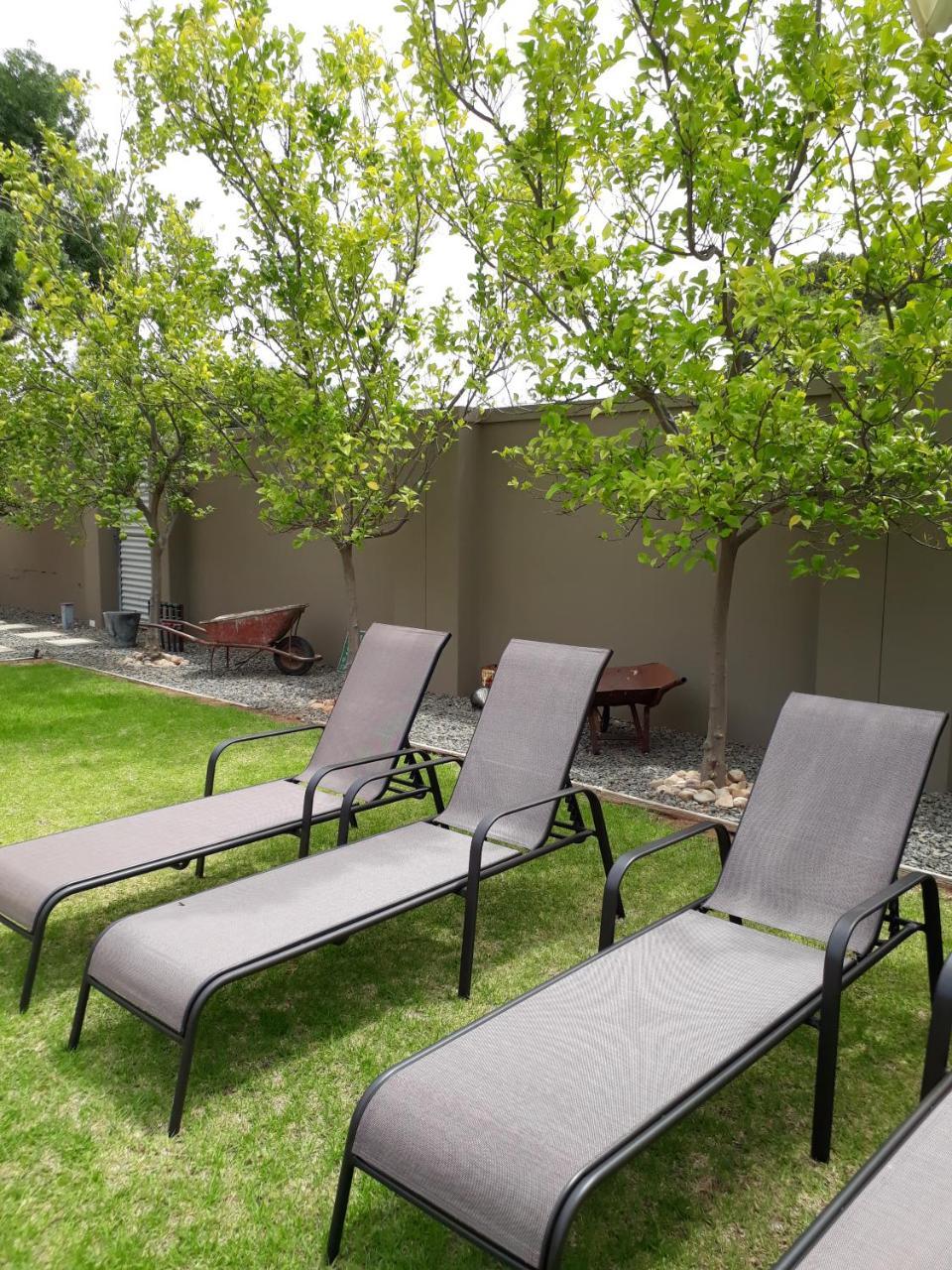 Karoo Sun Boutique Guest House Oudtshoorn Exterior photo
